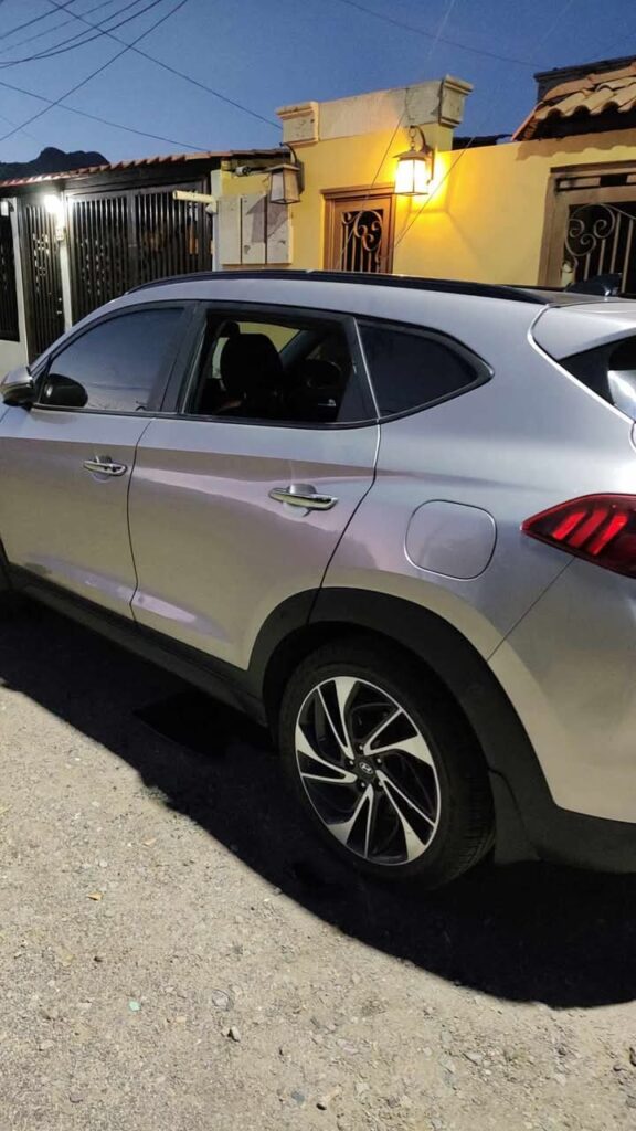 Provocan daños y roban en autos 1 603