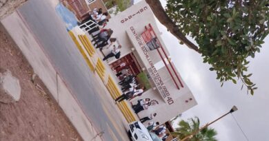 En Cbtis impiden acceso a estudiantes sin credencial