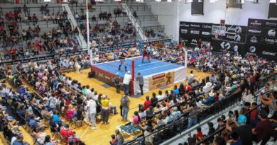 Celebran Día del Niño y la Niña con función de lucha libre