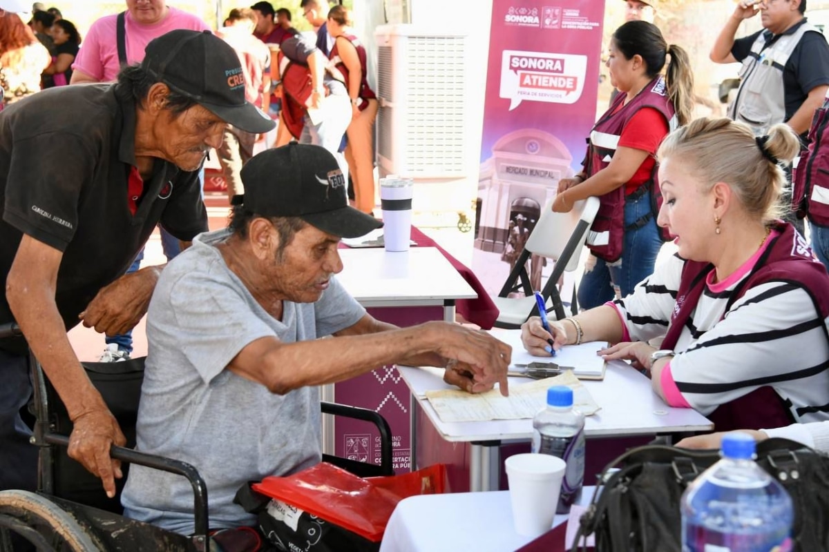 Gobernador Durazo cumple a familias de la colonia Villa Verde con feria de servicios gratuitos Sonora Atiende
