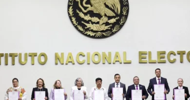 Ganadores de la Corte reciben constancia de mayoría