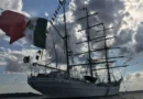 Buque español rinde homenaje a marinos mexicanos fallecidos en el Cuauhtémoc