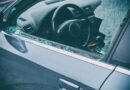 Roban en interior de vehículo estacionado