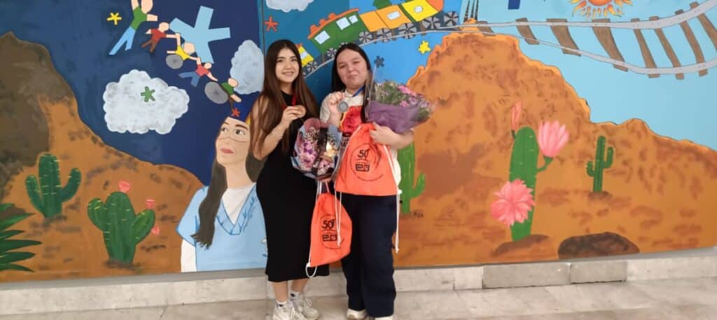 Ganan alumnas de Cobach Sonora medallas de plata y bronce en concurso nacional de Matemáticas 1 996