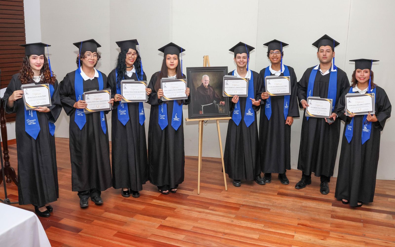 Egresa primera generación del Conservatorio de Música