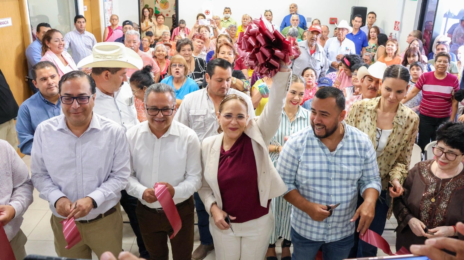 Inaugura Óptica Municipal