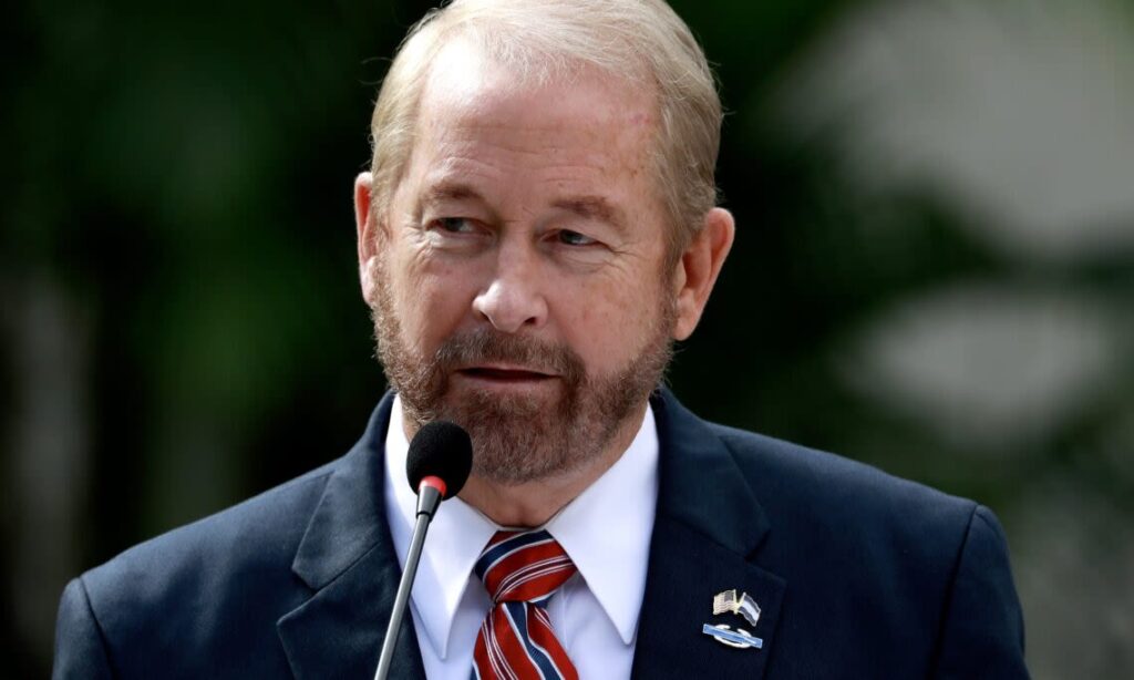 ron johnson embajador