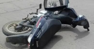 Se lesiona motociclista en choque