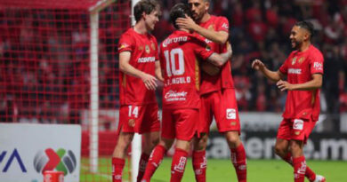 Toluca inicia con victoria la defensa de su campeonato; vencen 3-1 a Necaxa