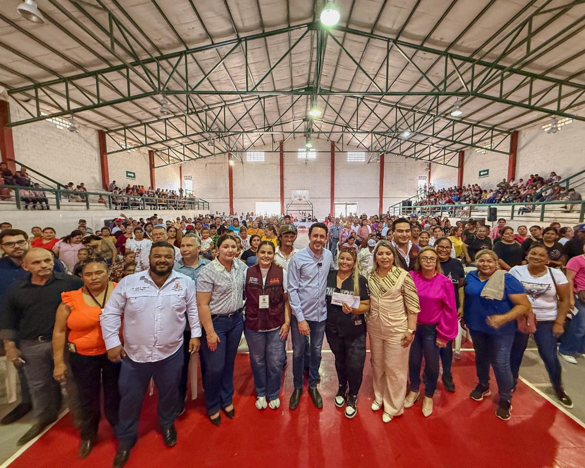 Beneficia Gobierno de Sonora a más de mil familias con apoyos económicos en el sur del estado
