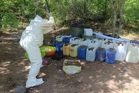 Fuerzas federales desmantelan varios laboratorios clandestinos en Cosalá, Sinaloa, donde se elaboraba metanfetamina