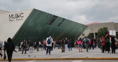 UNAM condena actos vandálicos durante marcha contra la gentrificación en el Centro Cultural Universitario