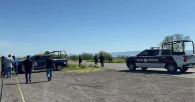Cuatro cuerpos y restos humanos abandonados a un costado de la Carretera Internacional México 15, en Sinaloa