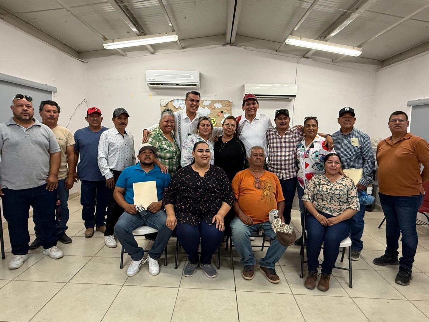 Atiende alcalde Luis Fuentes a autoridades rurales