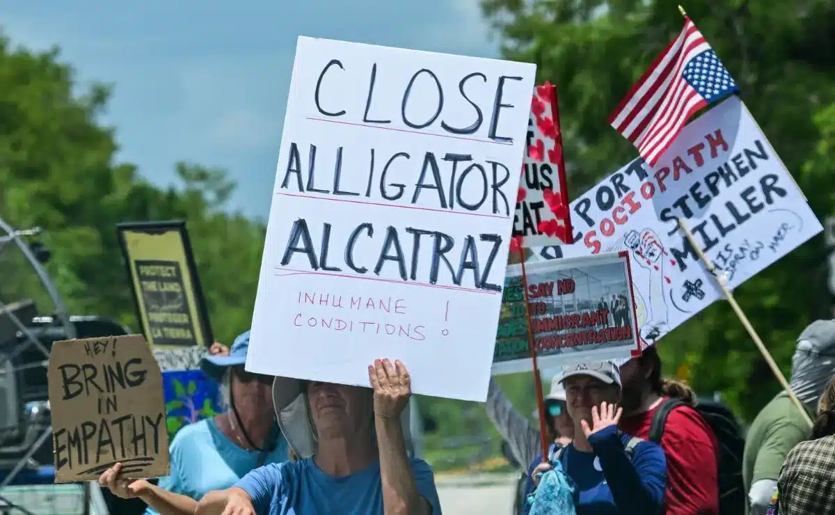 SRE brinda apoyo legal a dos mexicanos detenidos en el centro migratorio ‘Alligator Alcatraz’ en Florida