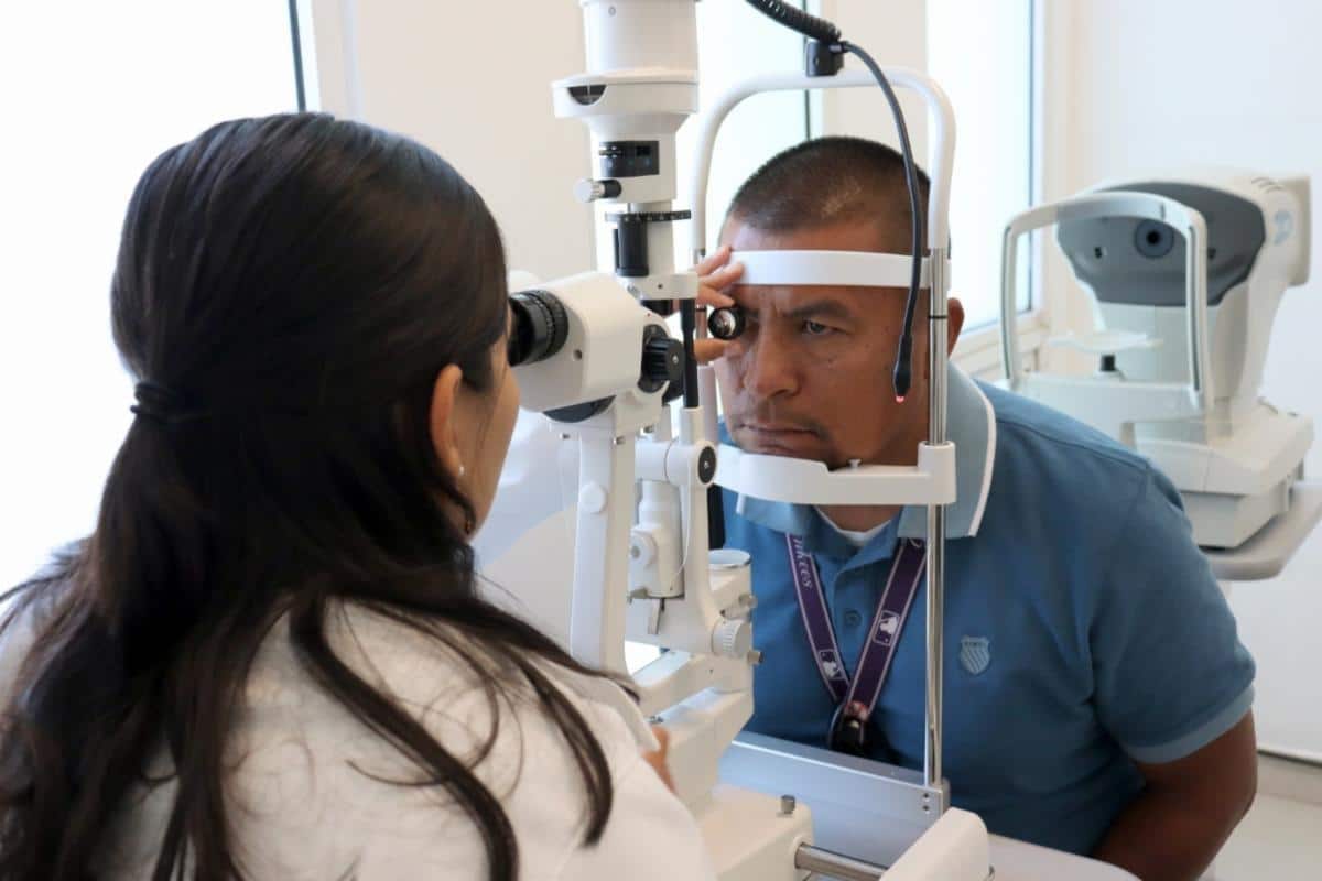 Amplía Gobierno de Sonora atención oftalmológica en Isssteson