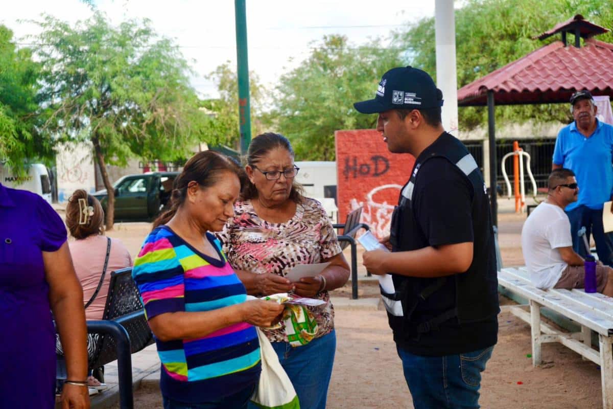 Gobernador Durazo acerca trámites y servicios gratuitos de la feria “Sonora Atiende” a familias de la colonia Solidaridad