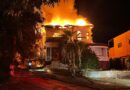 Impresionante incendio destruye a vivienda