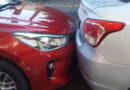 Se impacta pick up, contra sedán.