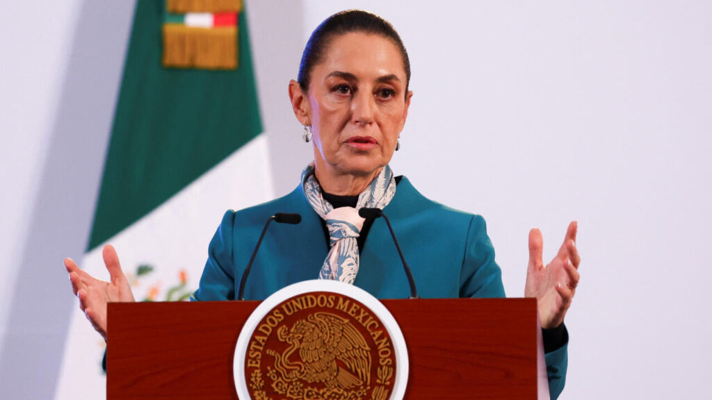 w1280 p16x9 2024 11 06T141321Z 1717085749 RC2IZAA5N2AI RTRMADP 3 USA ELECTION MEXICO REACTION