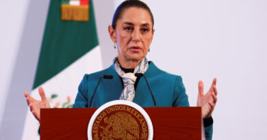 Sheinbaum critica plan fiscal de Trump por reforzar medidas contra migrantes