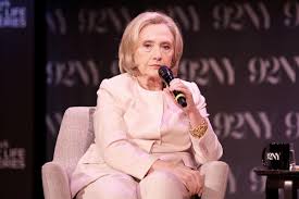 Hillary Clinton nominaría a Trump al Premio Nobel de la Paz si logra detener la guerra en Ucrania