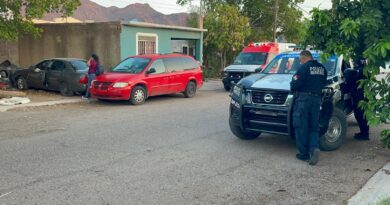 Encuentran a hombre sin vida dentro de auto