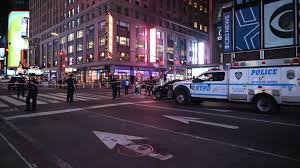 Tres heridos en tiroteo en Times Square; un joven de 17 años ha sido detenido