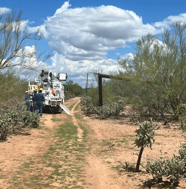 Ayuntamiento apoya a familias incomunicadas por lluvias