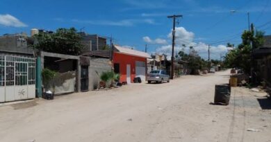 Se cae de techo al meterse a casa ajena