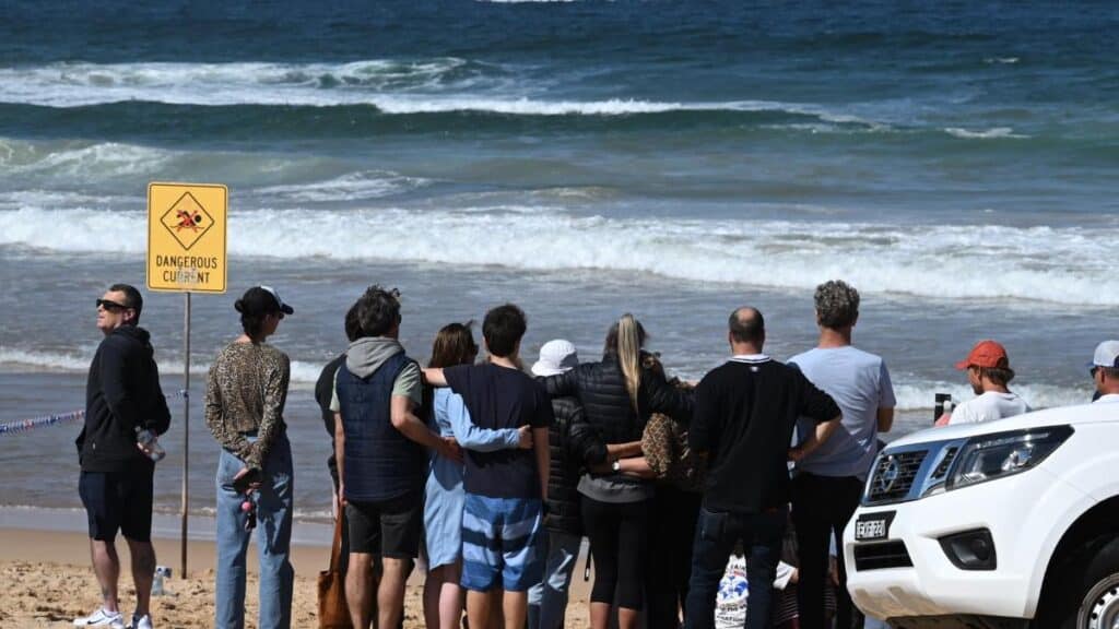 Hombre muere tras ataque de presunto tiburón en Sídney; cierran varias playas 1 15 1