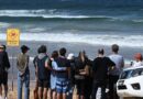 Hombre muere tras ataque de presunto tiburón en Sídney; cierran varias playas