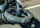Se lesiona motociclista