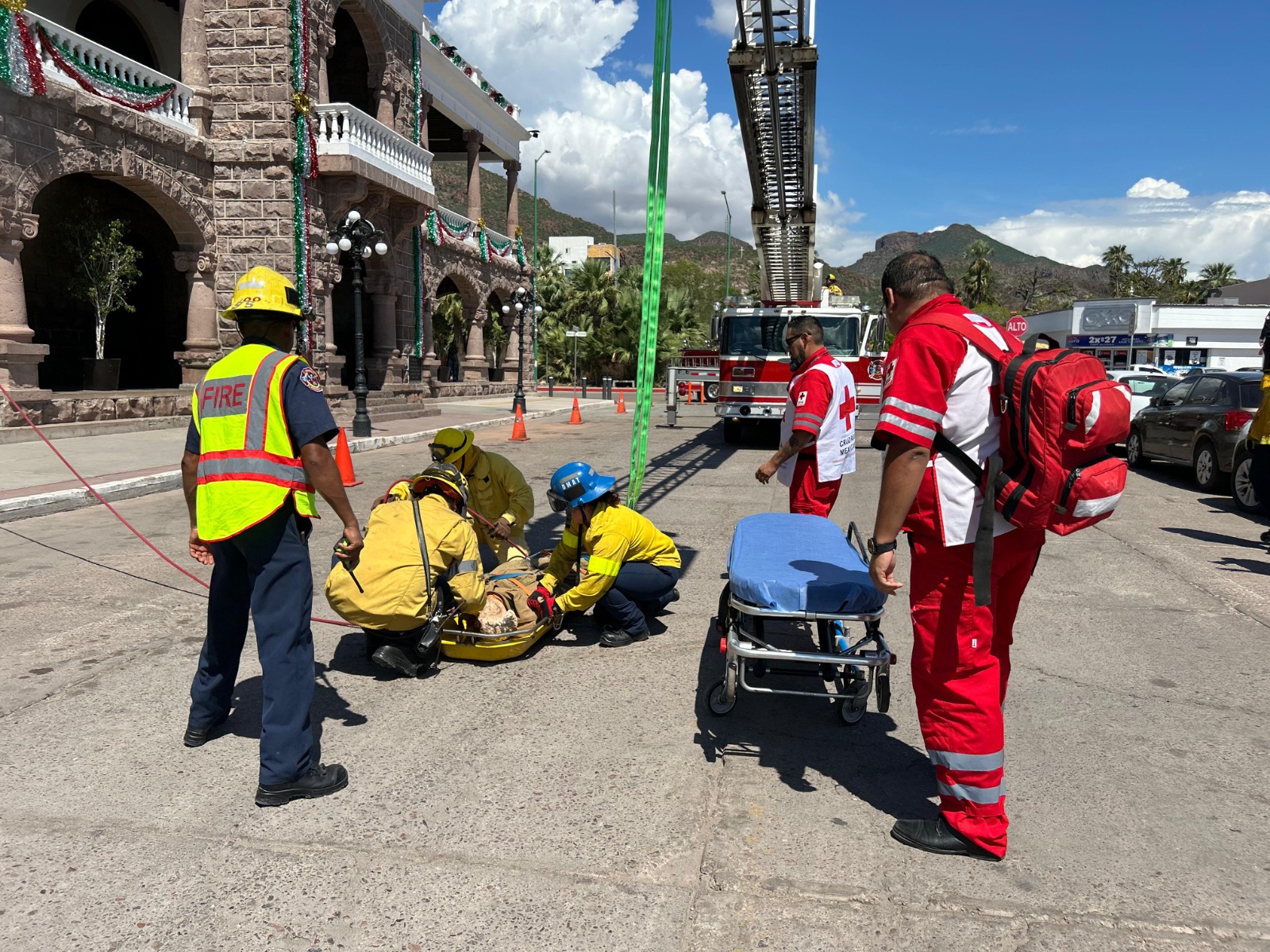 Evacuan Palacio Municipal en Guaymas