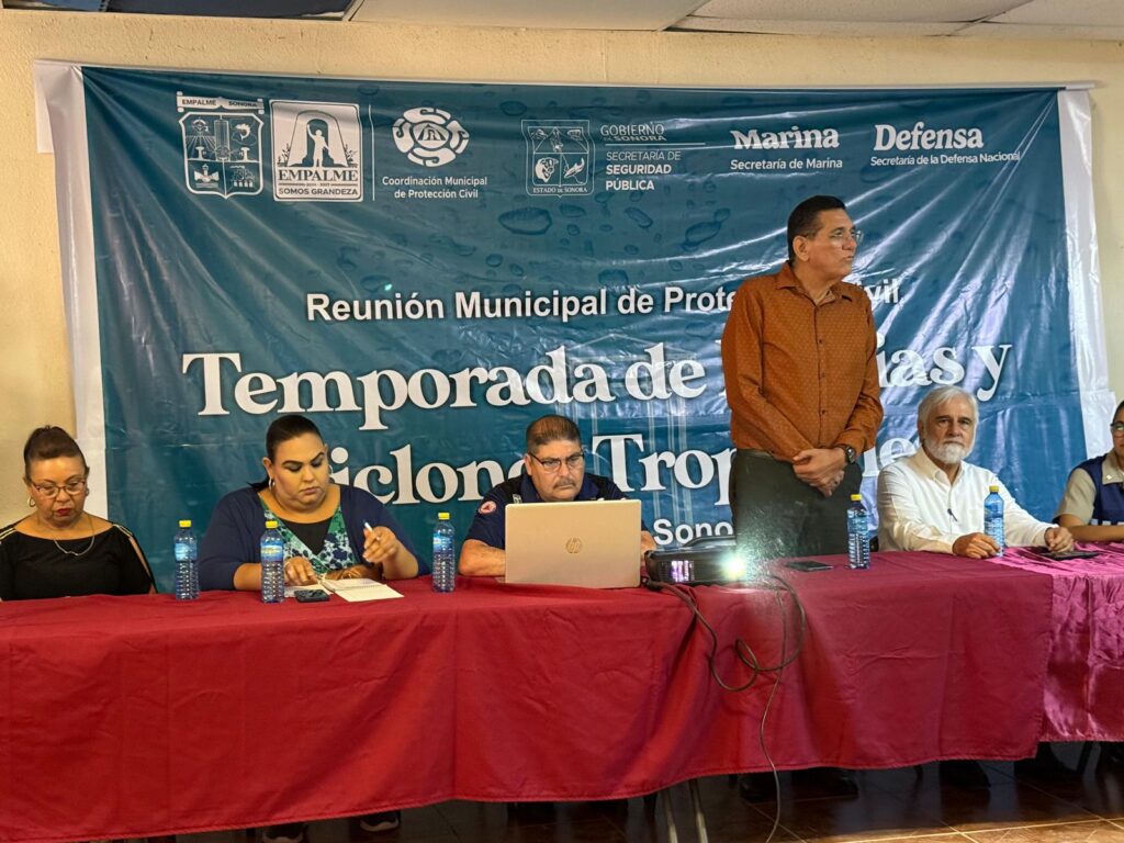 Se reúnen integrantes del COE en la Atravezada 1 89