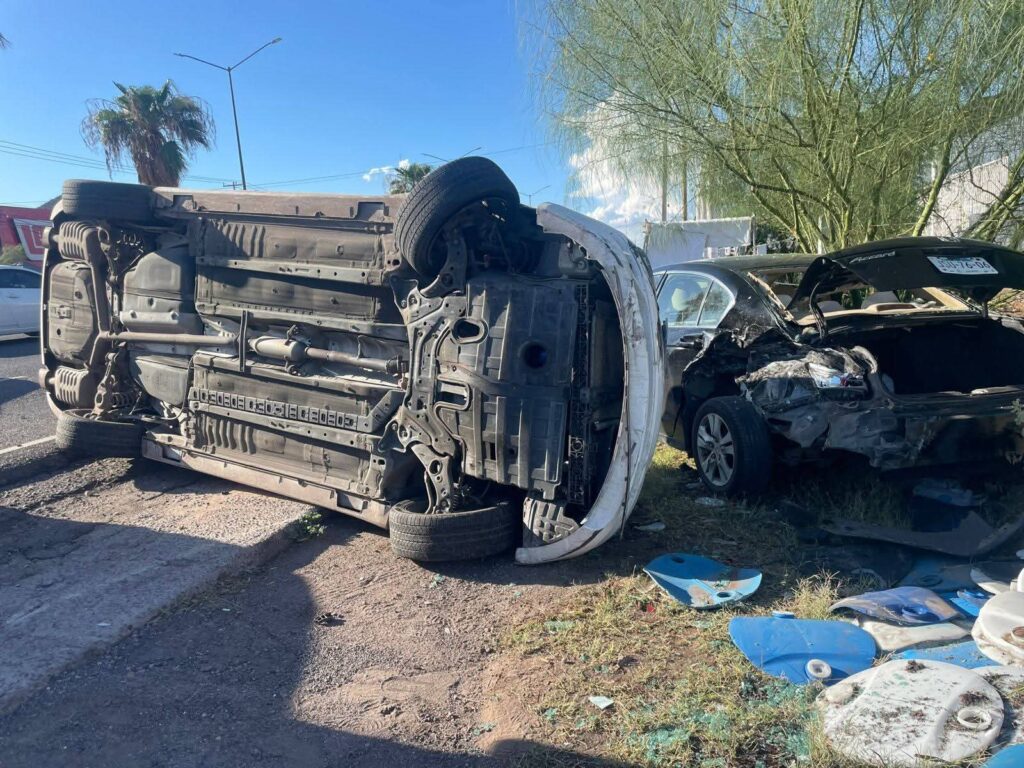 Se impacta contra vehículos estacionados 1 FB IMG 1756775419919