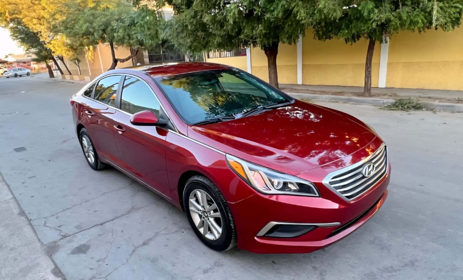 Roban 2 vehículos Sonata en Guaymas