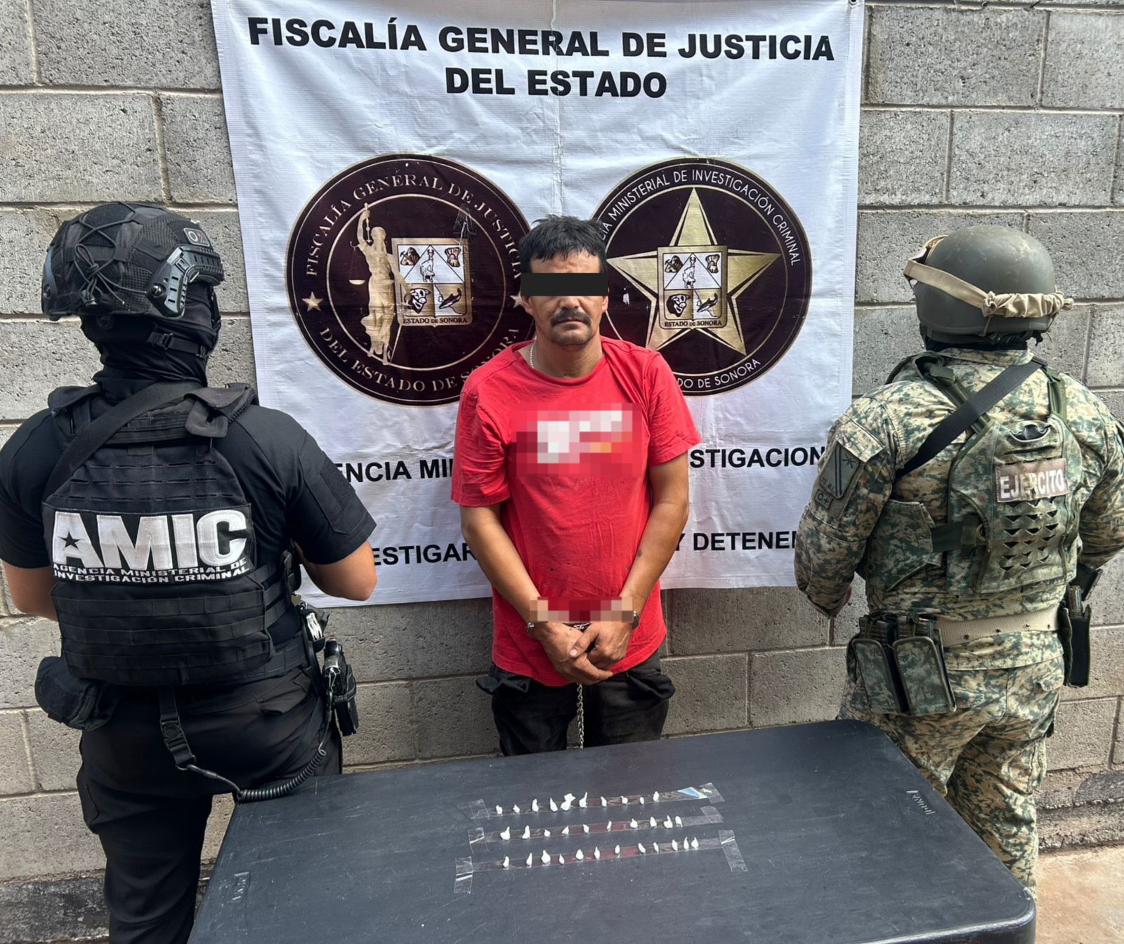 En cateo en Hermosillo es detenido Leoncio Eligio “N” y se aseguran envoltorios de droga