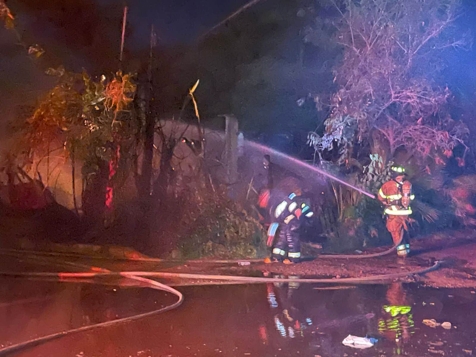 Fuego destruye a viviendas en colonia Bellavista