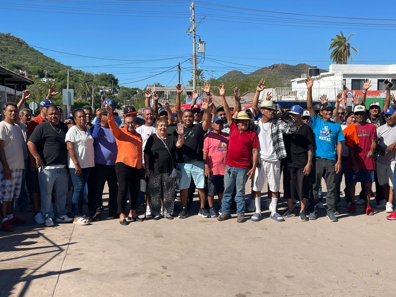 Paralizan ribereños pesca de calamar en Guaymas y Empalme