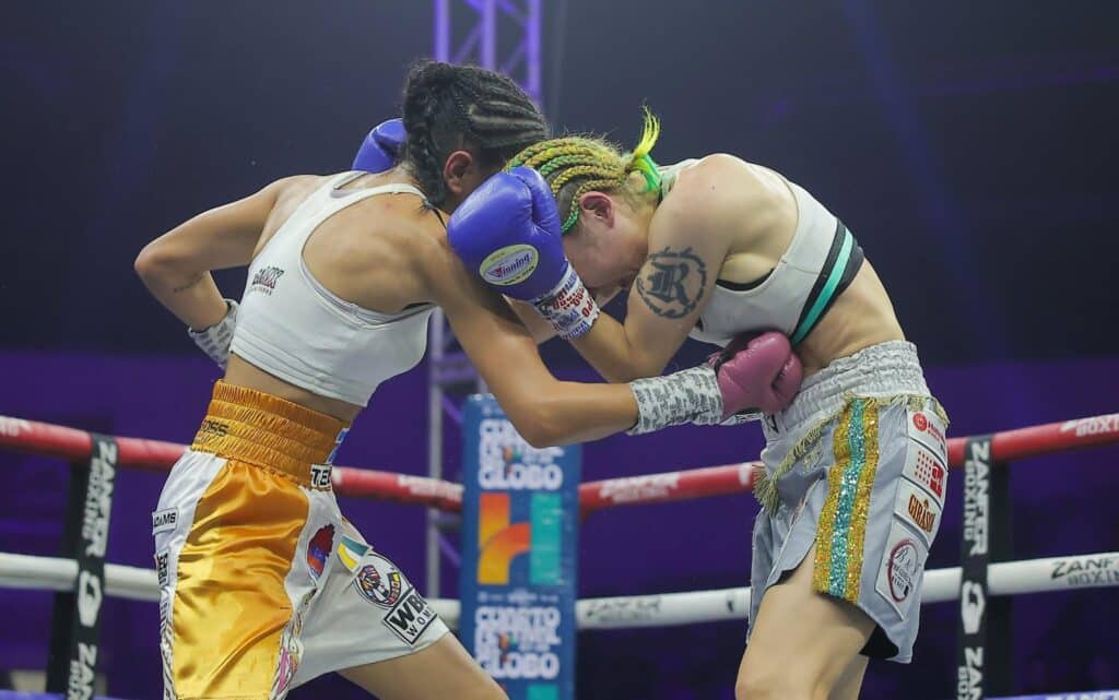 Derrota Camila Zamorano a Sana Hazuki retiene el cinturón mundial Átomo del CMB 8 499