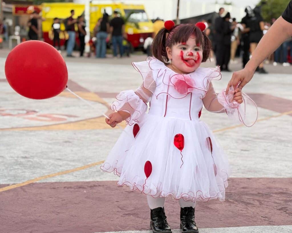 Con gran ambiente familiar se realiza la 5ta Caminata del Terror en Empalme 9 52 1