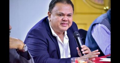 Cesan a Adrián Orduño de la CEA en Guaymas