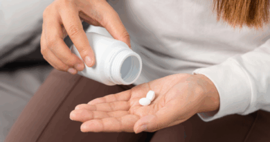 Se intoxica mujer la ingerir pastillas