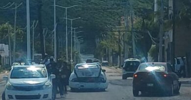 Aparatoso choque de vehículos