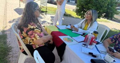 Benefician a familias en jornada de salud