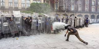 Hay 16 policías hospitalizados tras violencia en marcha del 2 de octubre en CDMX