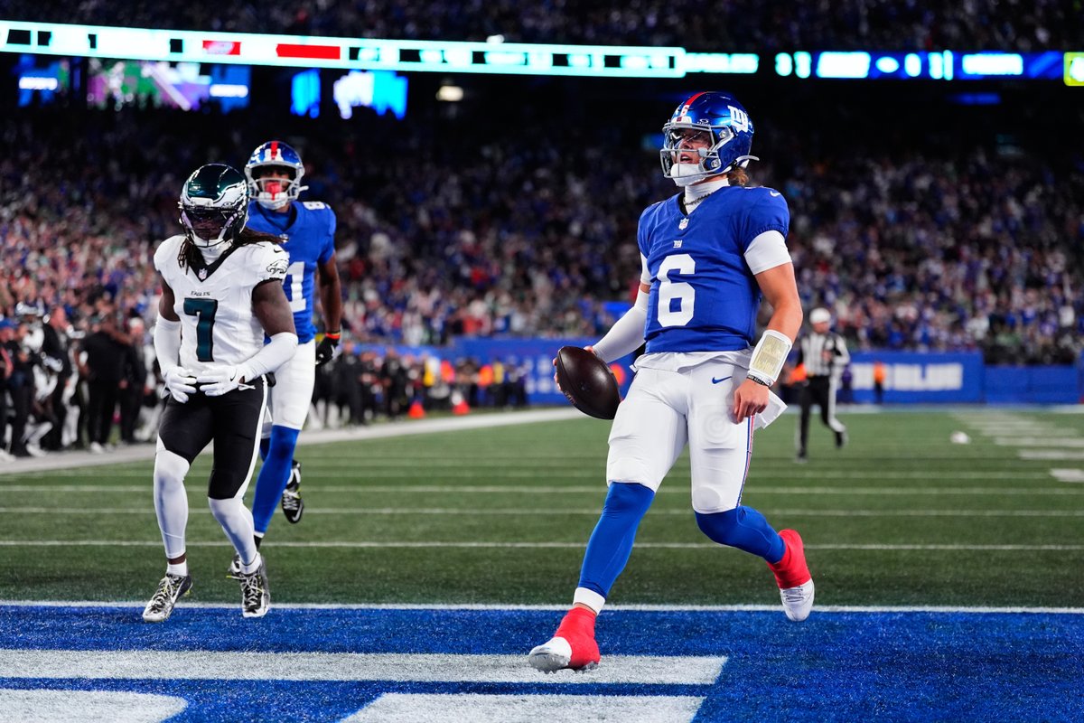 Jaxson Dart brilla en triunfo sorpresivo de Gigantes sobre Filadelfia