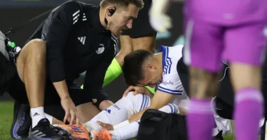 Rodrigo Huescas sufre lesión en la rodilla y pone en riesgo su participación en el Mundial