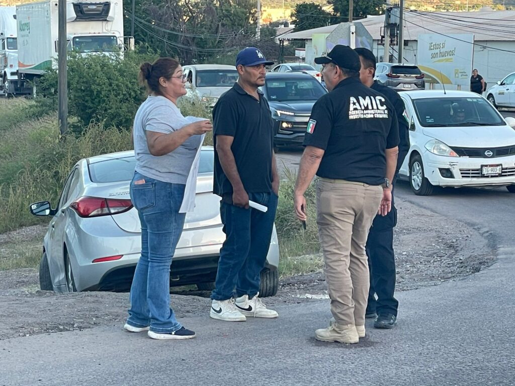 Tras bloqueo de carretera se registra pleito entre mujeres; además caos vehicular 2 105
